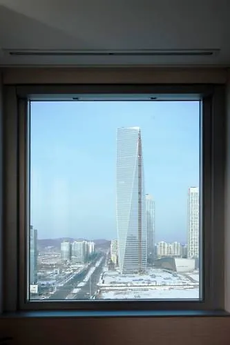 Benikea Premier Songdo Bridge Hotel Incheon